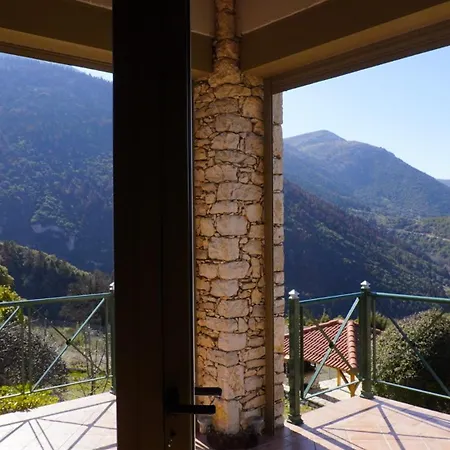 Nano στο βουνό με τζάκι Villa
