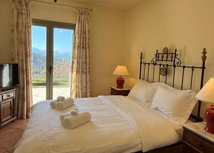 Nano With Fireplace And Next The Centre Villa Kalavryta